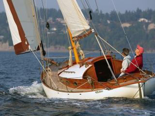 HELMA sailing.