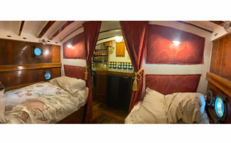 99 year old motoryacht, inside